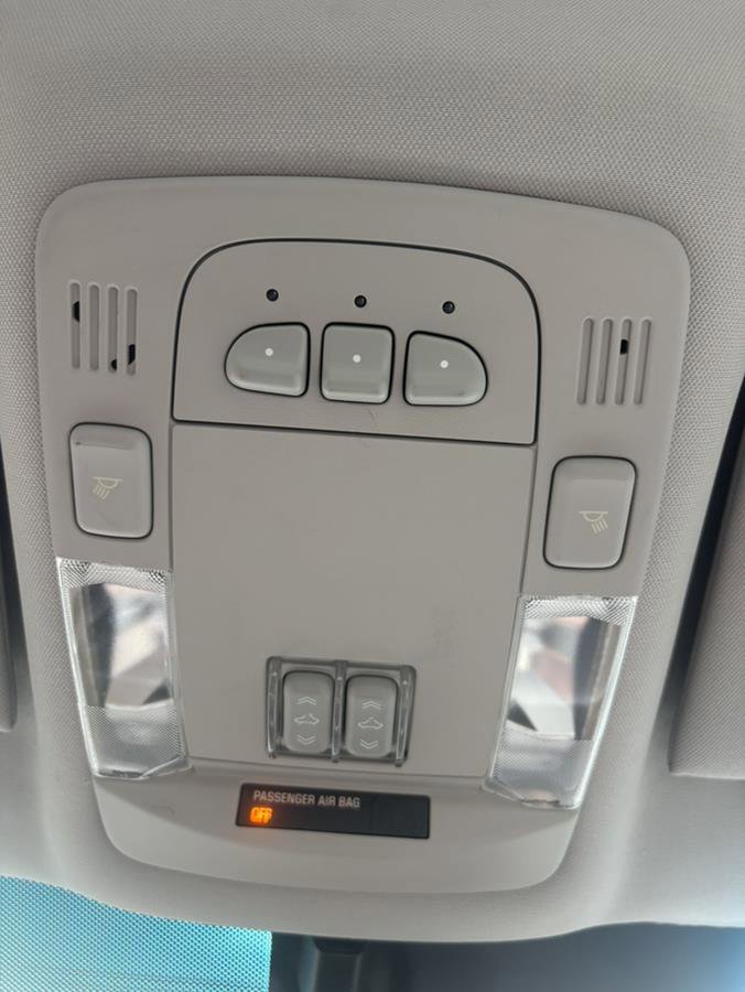 Used 2011 Buick Lucerne CXL FWD image 26
