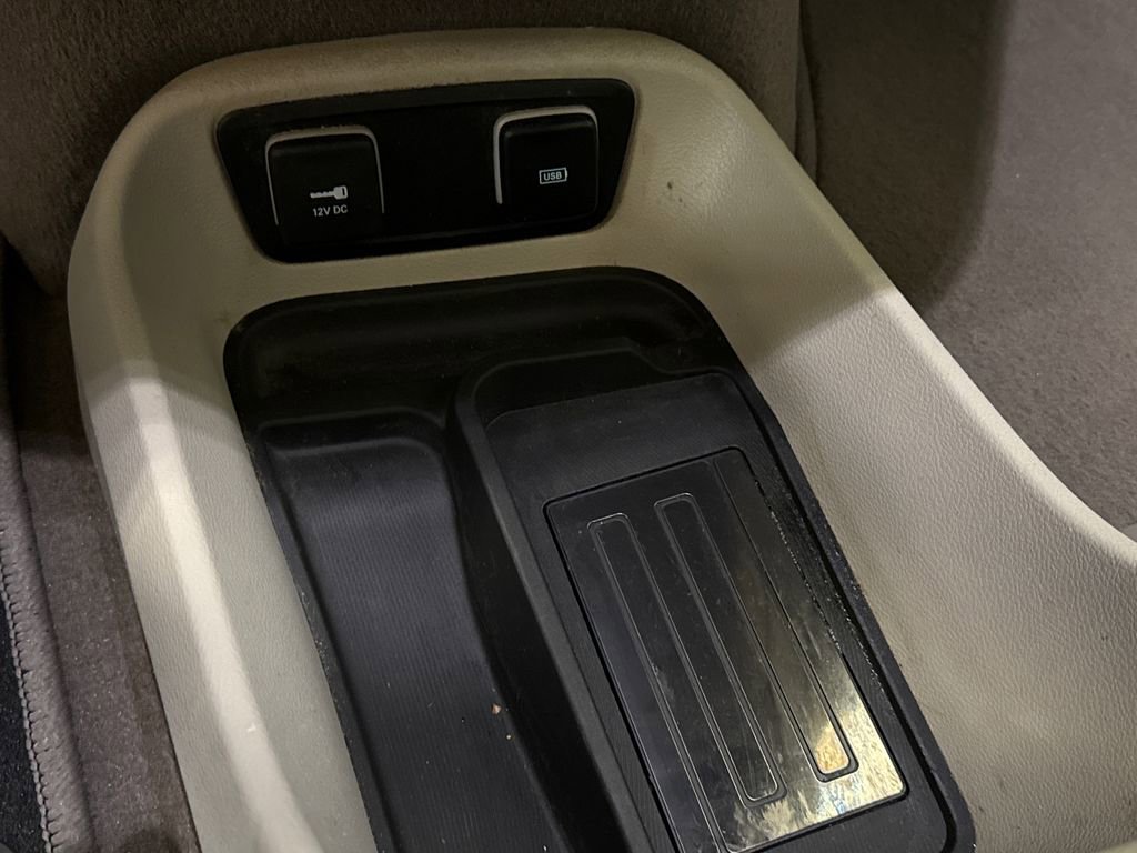 Used 2017 Chrysler Pacifica Touring image 31