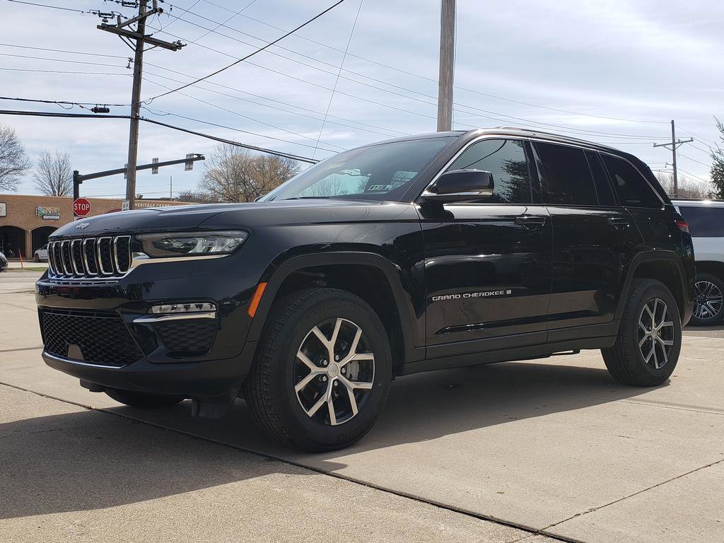 New 2025 Jeep Grand Cherokee Limited image 8