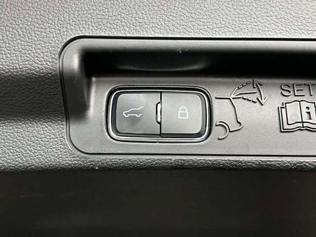 Used 2023 Ford Explorer XLT w/ Equipment Group 202A image 13