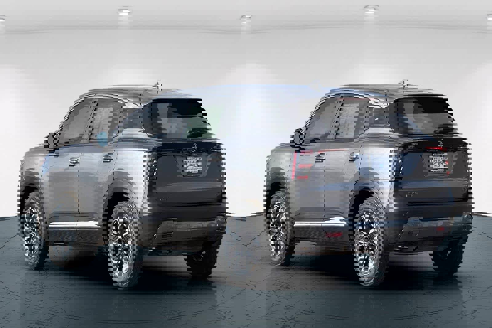 Used 2025 Nissan Kicks SV image 8