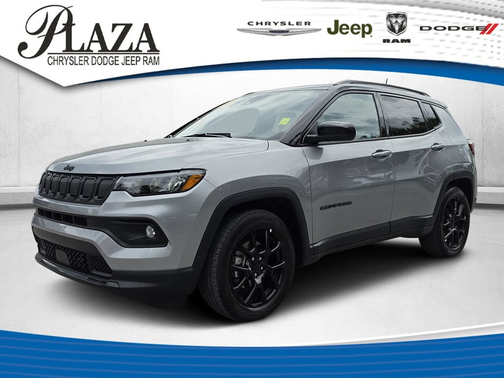 Used 2022 Jeep Compass Latitude FWD image 1