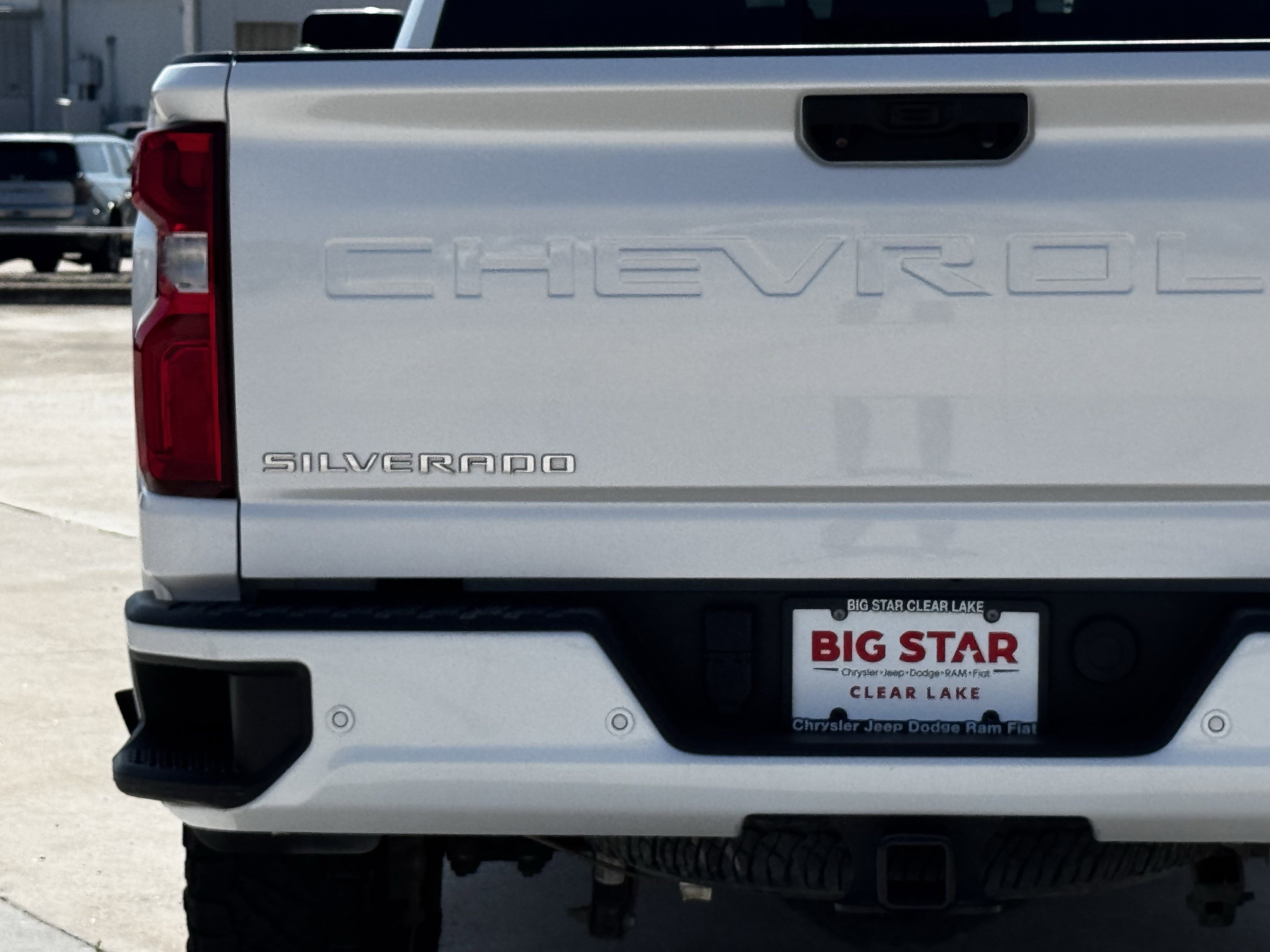 Used 2023 Chevrolet Silverado 2500 High Country image 11