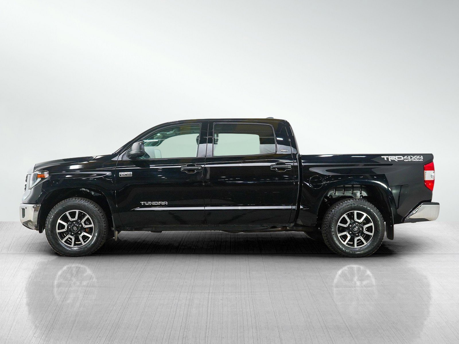 Used 2021 Toyota Tundra SR5 AWD/4WD image 2