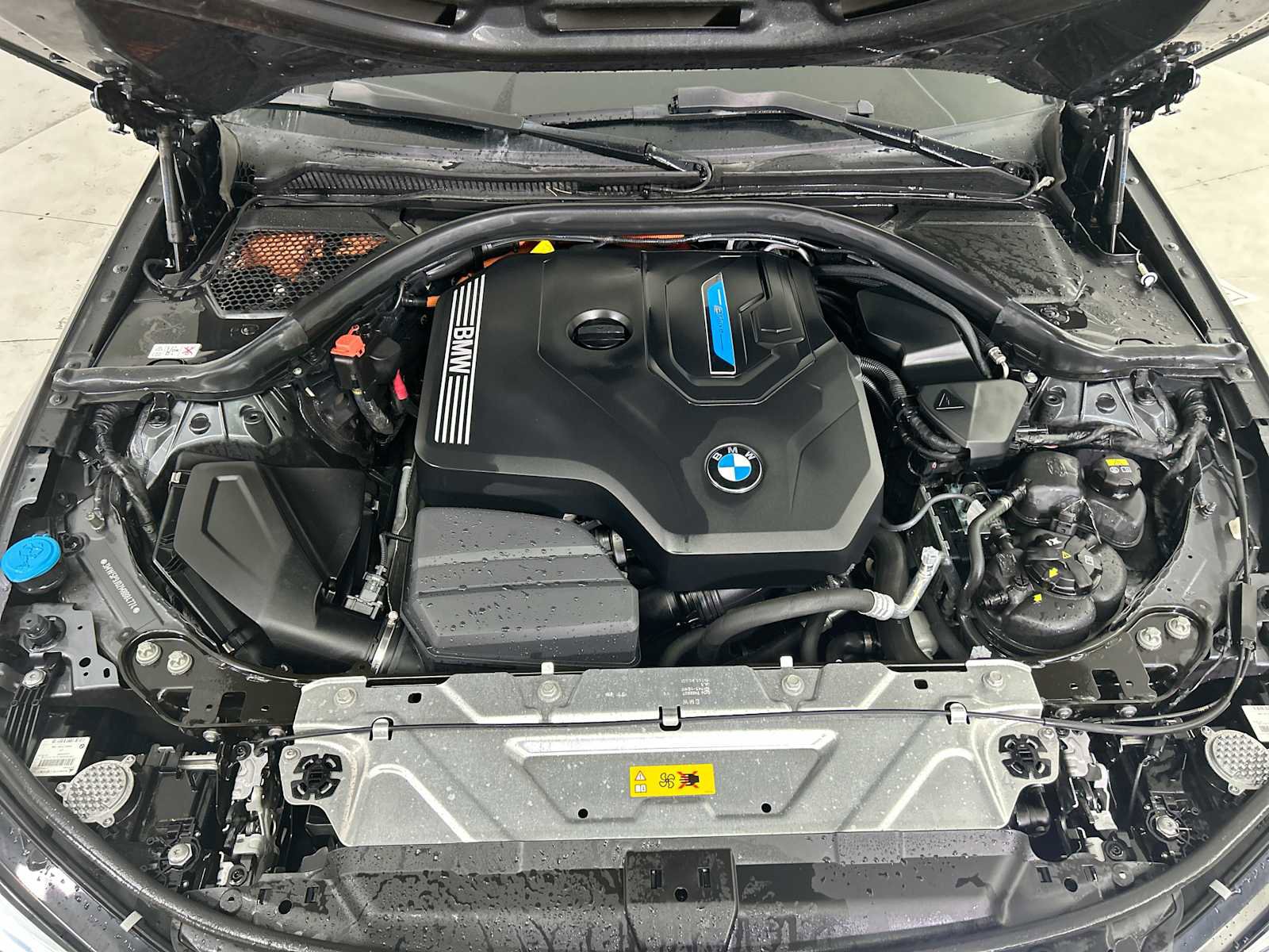 Used 2021 BMW 330e xDrive w/ Premium Package image 18