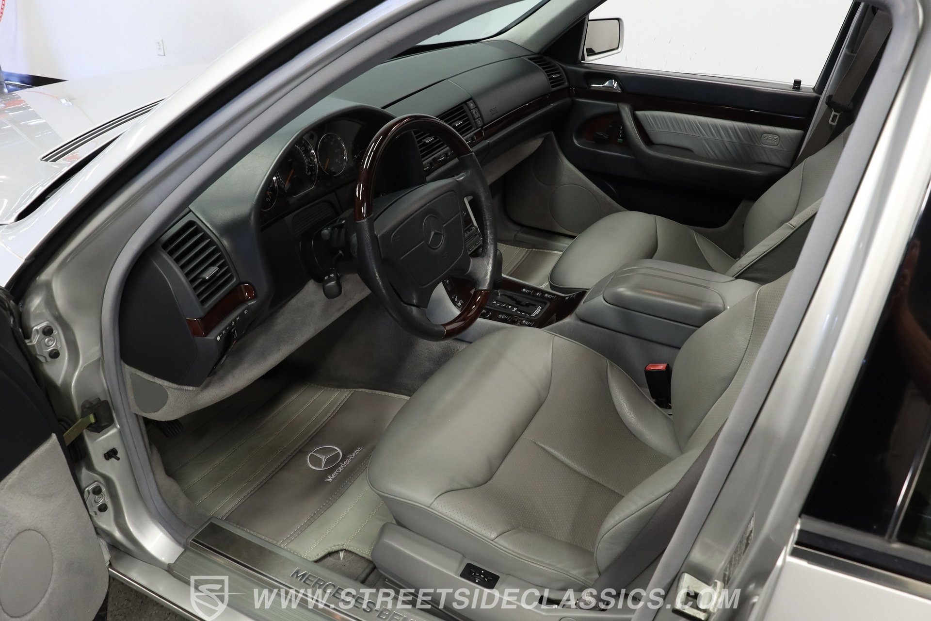 Used 1999 Mercedes-Benz S 500 Sedan image 4