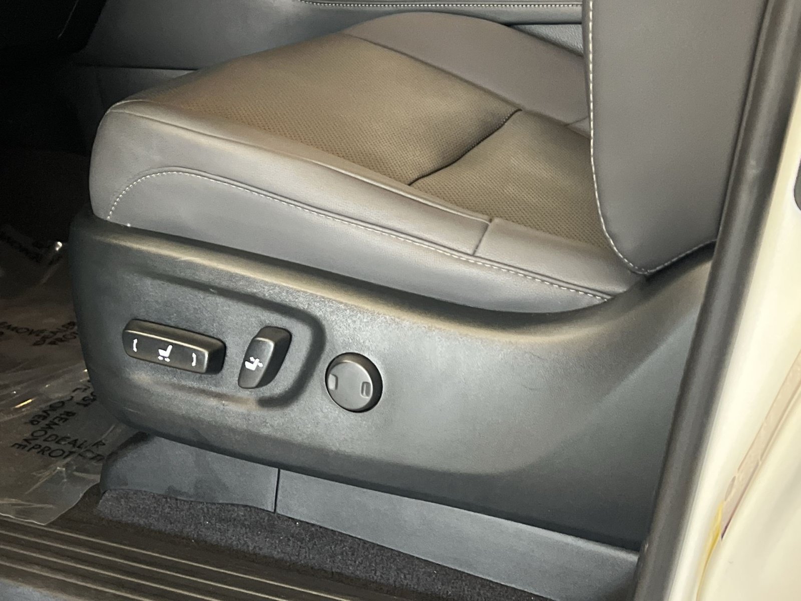 Used 2023 Lexus GX 460 Premium w/ Premium Package AWD/4WD image 13
