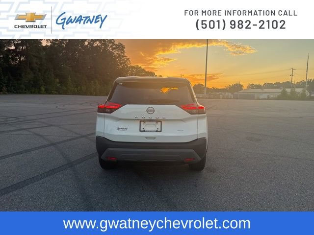 Used 2023 Nissan Rogue S image 6