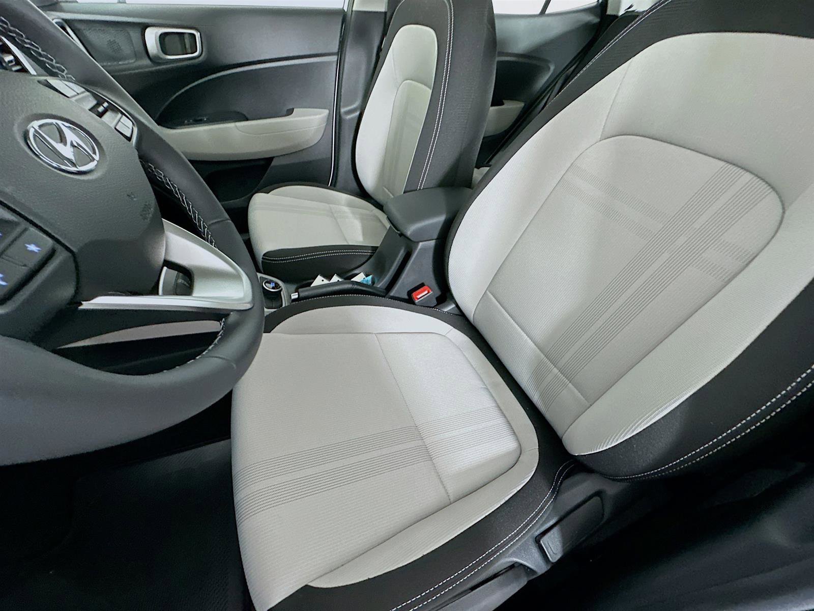 New 2025 Hyundai Venue SEL image 11