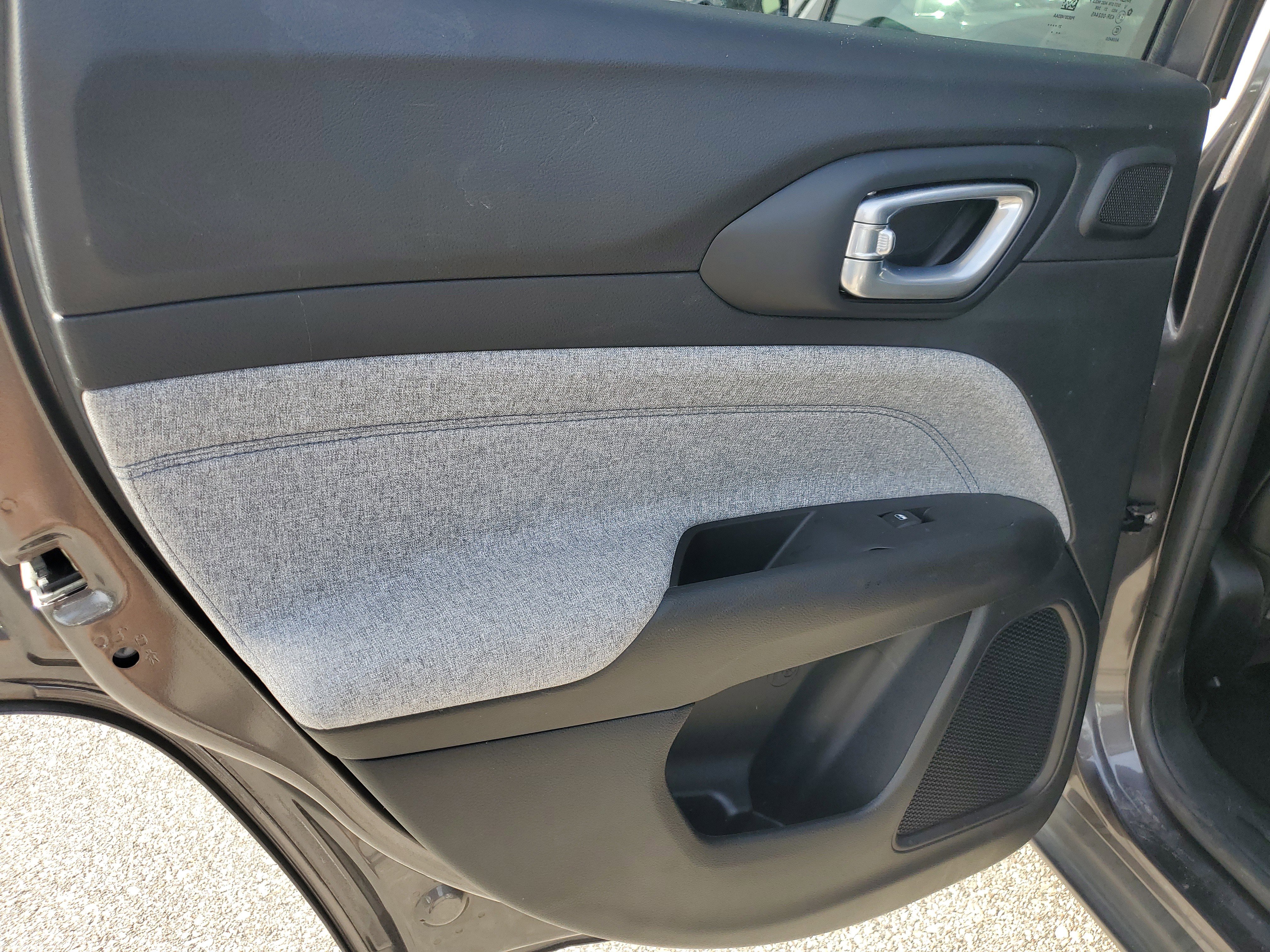 Used 2022 Jeep Compass Latitude w/ Sun and Sound Group image 14