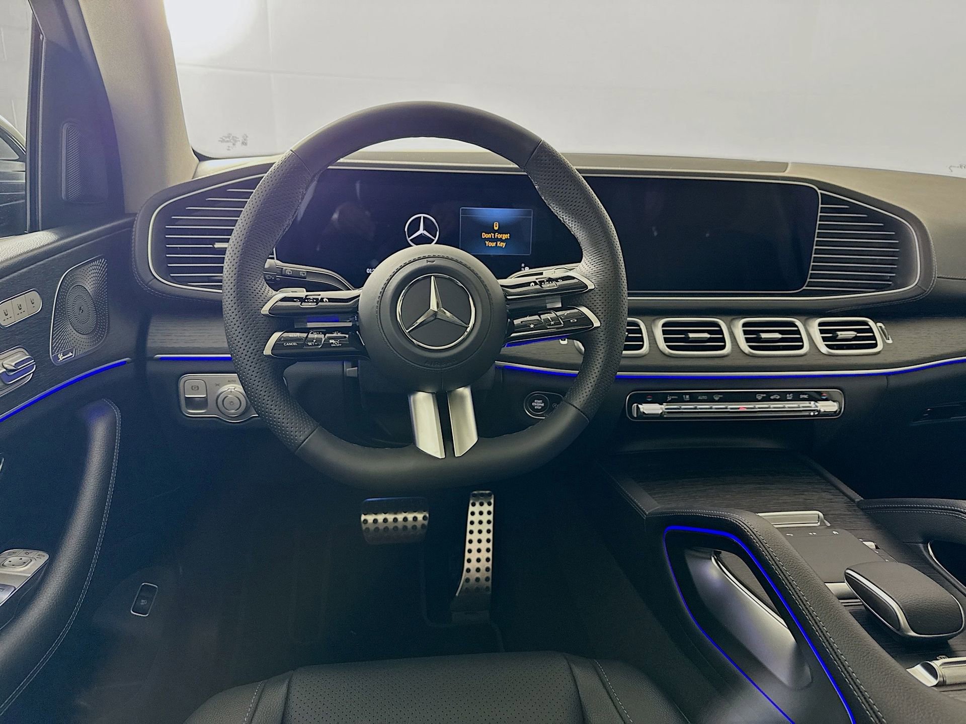 New 2026 Mercedes-Benz GLS 450 4MATIC image 25