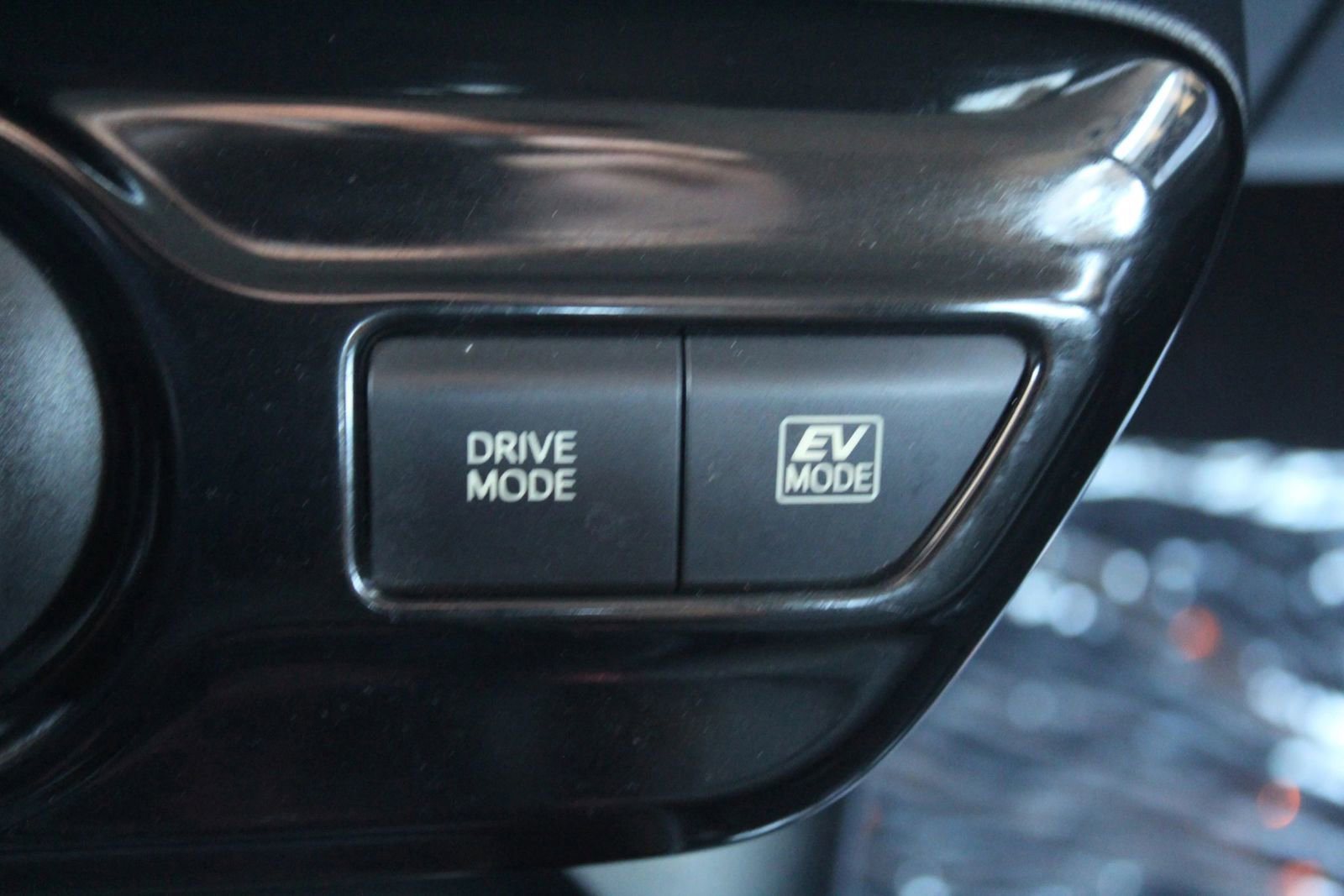 Used 2017 Toyota Prius Four FWD image 21