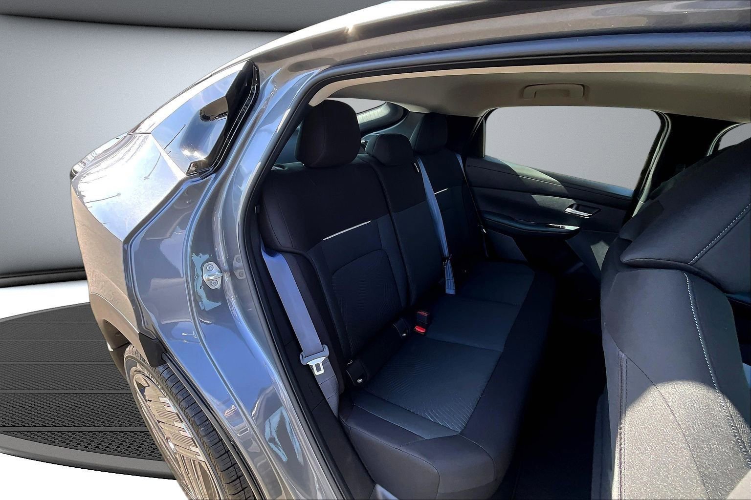 New 2026 Nissan Leaf FWD image 10