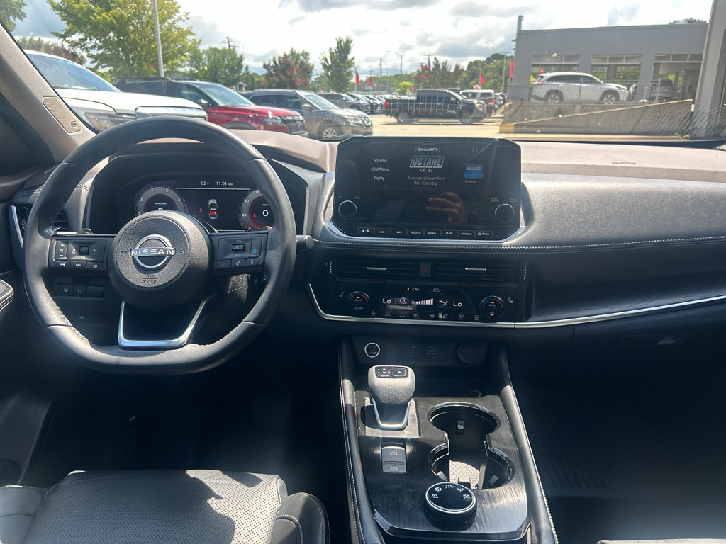 Certified 2023 Nissan Rogue Platinum w/ Platinum Premium Package AWD/4WD image 18