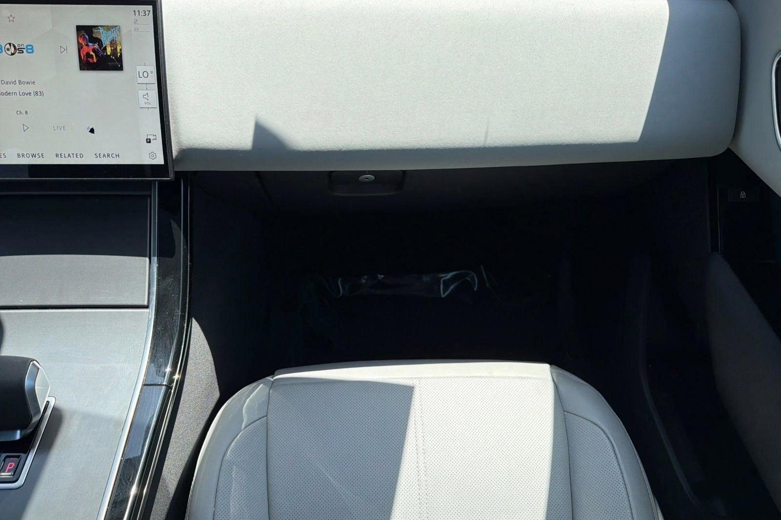 Used 2026 Land Rover Range Rover Velar S AWD/4WD image 31