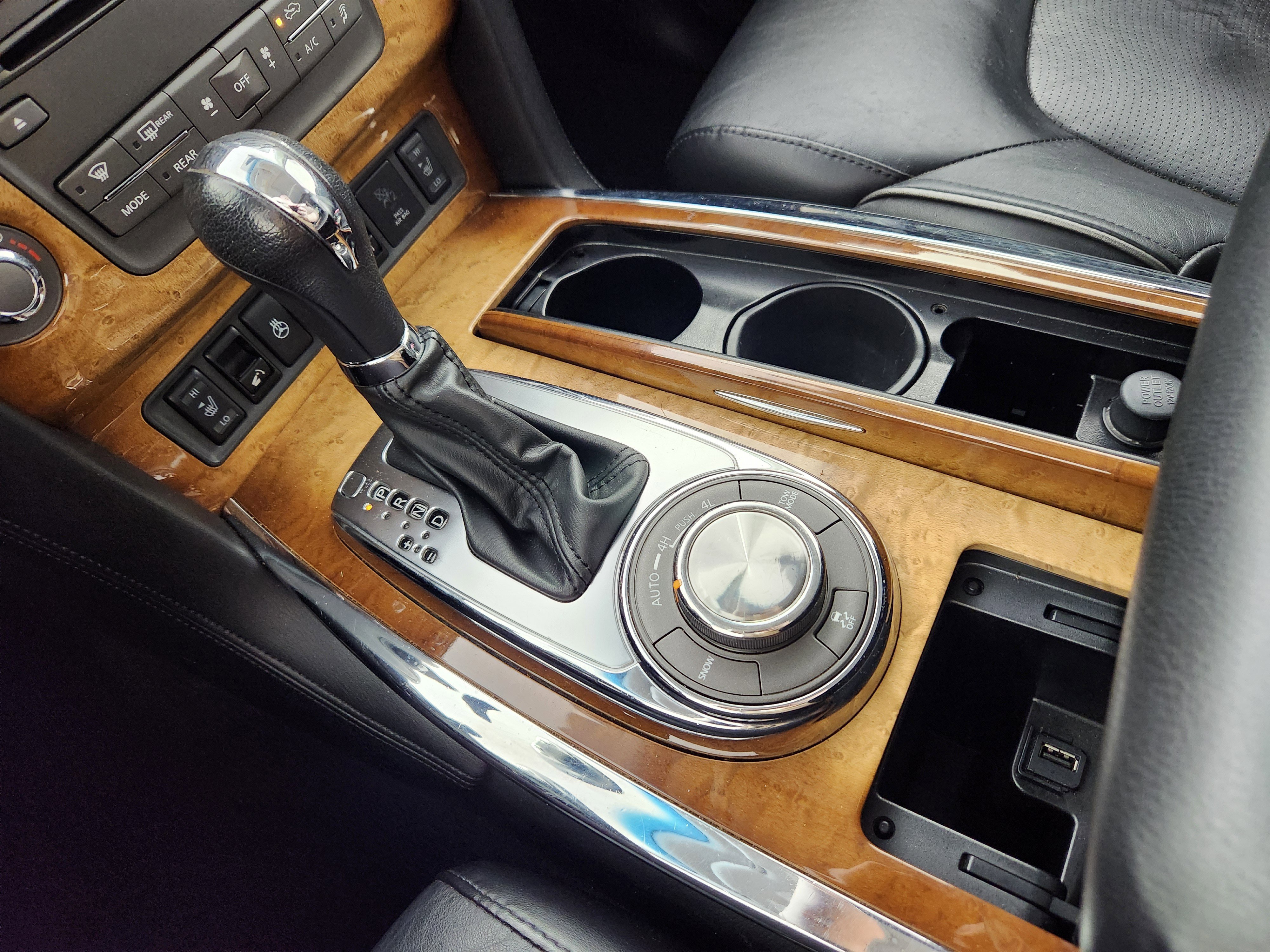 Used 2013 INFINITI QX56 4WD w/ Theater Pkg image 25