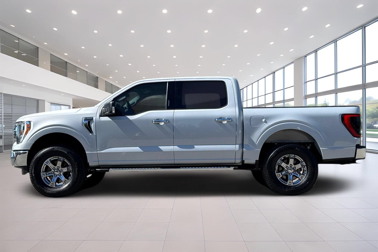 Used 2021 Ford F150 XLT w/ Equipment Group 302A High AWD/4WD image 7