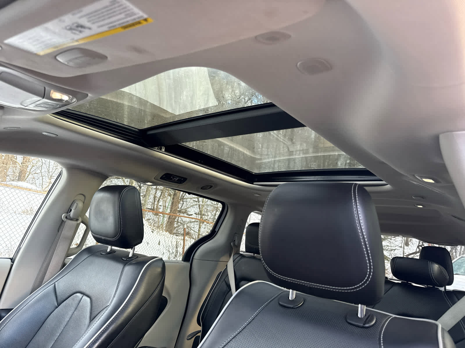 Used 2024 Chrysler Pacifica Limited image 22