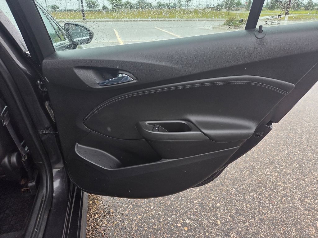 Used 2017 Chevrolet Cruze Premier FWD image 42