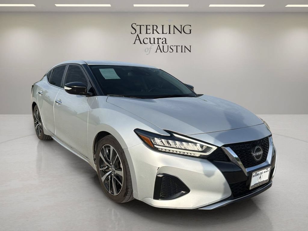 Used 2023 Nissan Maxima SV w/ Floor Mat Group FWD image 3