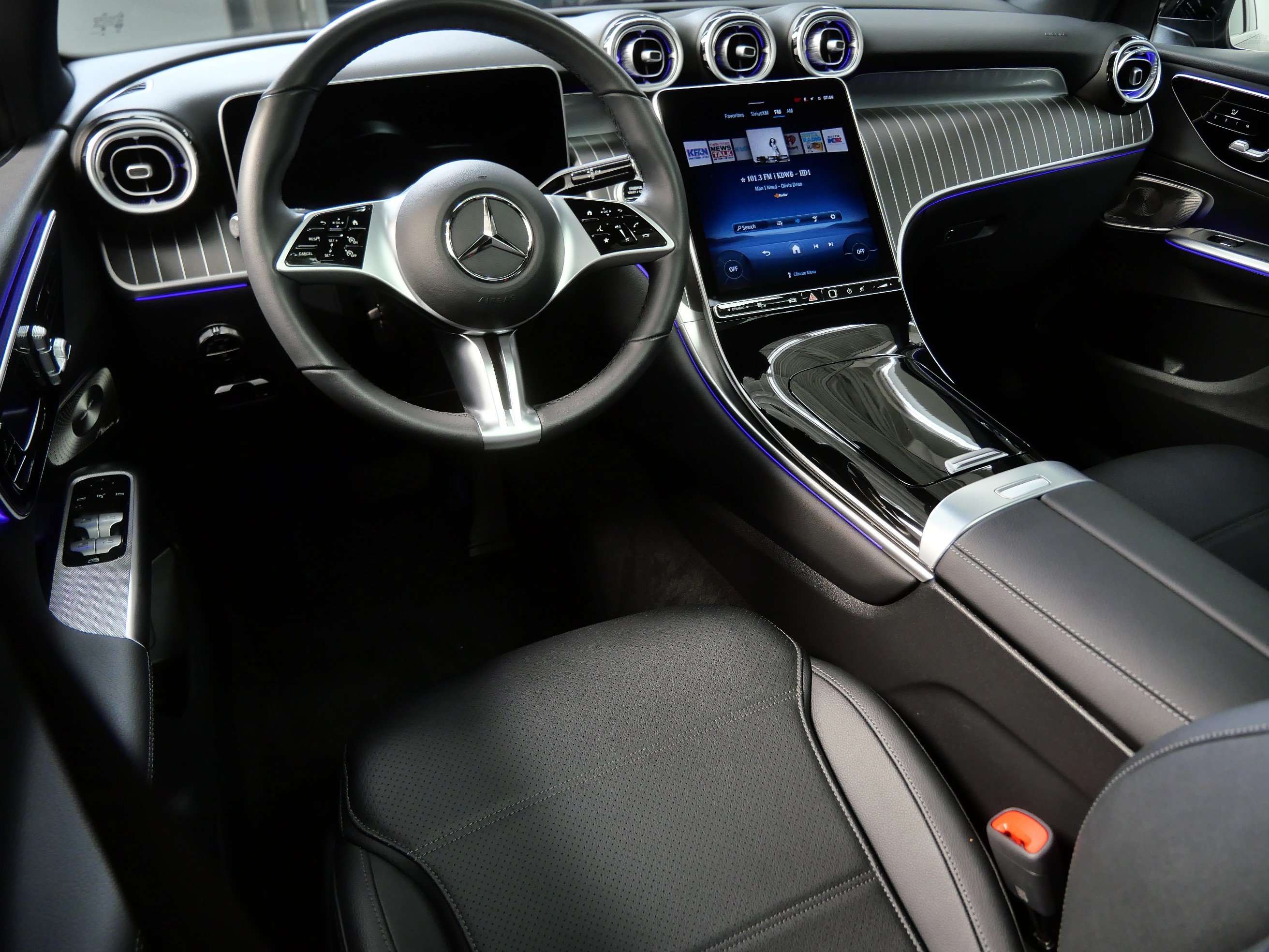 Certified 2026 Mercedes-Benz GLC 300 4MATIC image 2