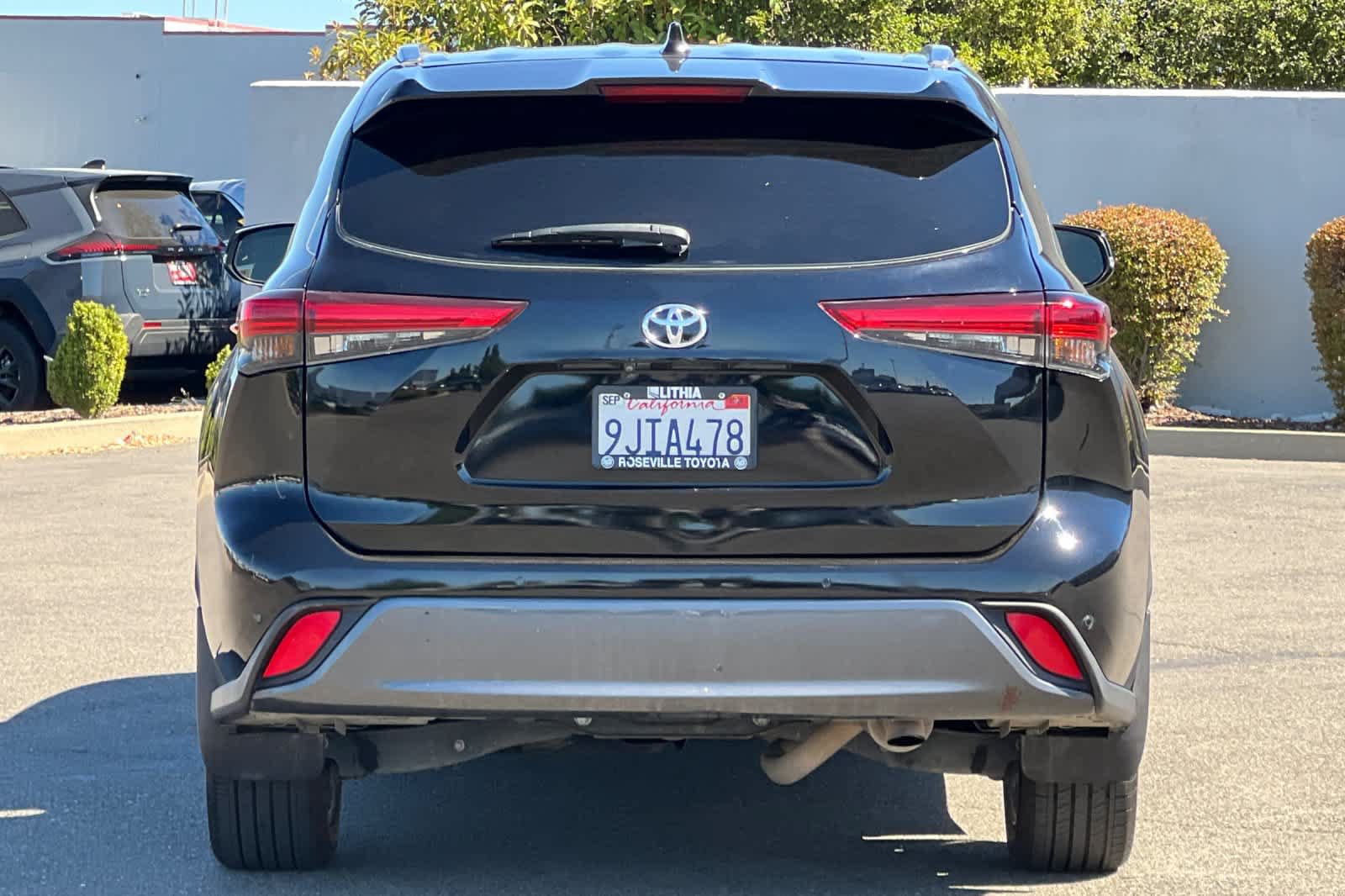 Used 2023 Toyota Highlander Limited AWD/4WD image 8