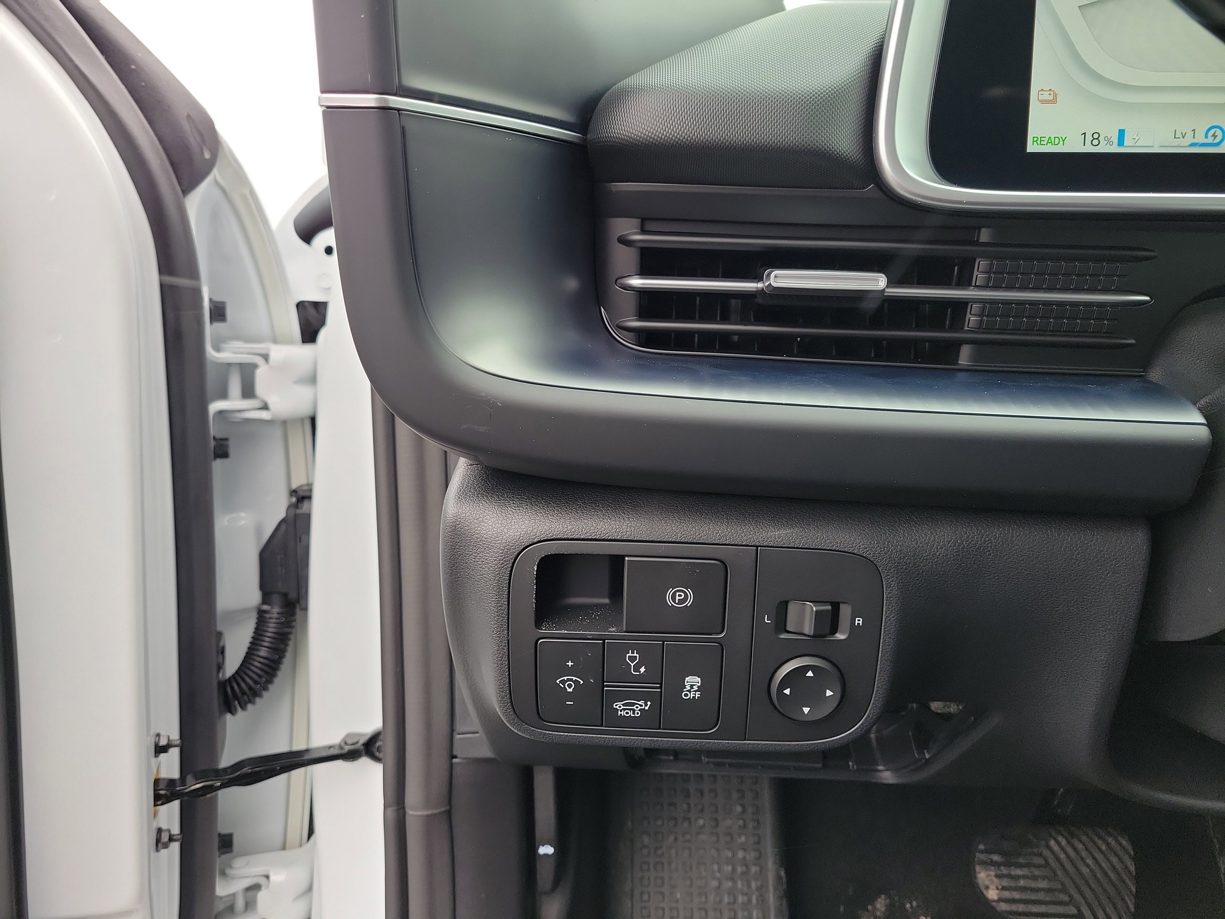 New 2025 Hyundai Ioniq 6 SEL image 21