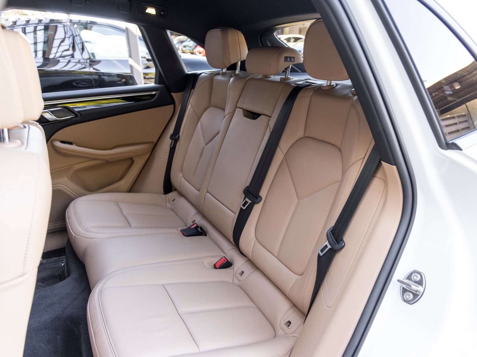 Certified 2026 Porsche Macan AWD/4WD image 53