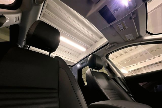 Certified 2025 Land Rover Discovery Sport S image 30