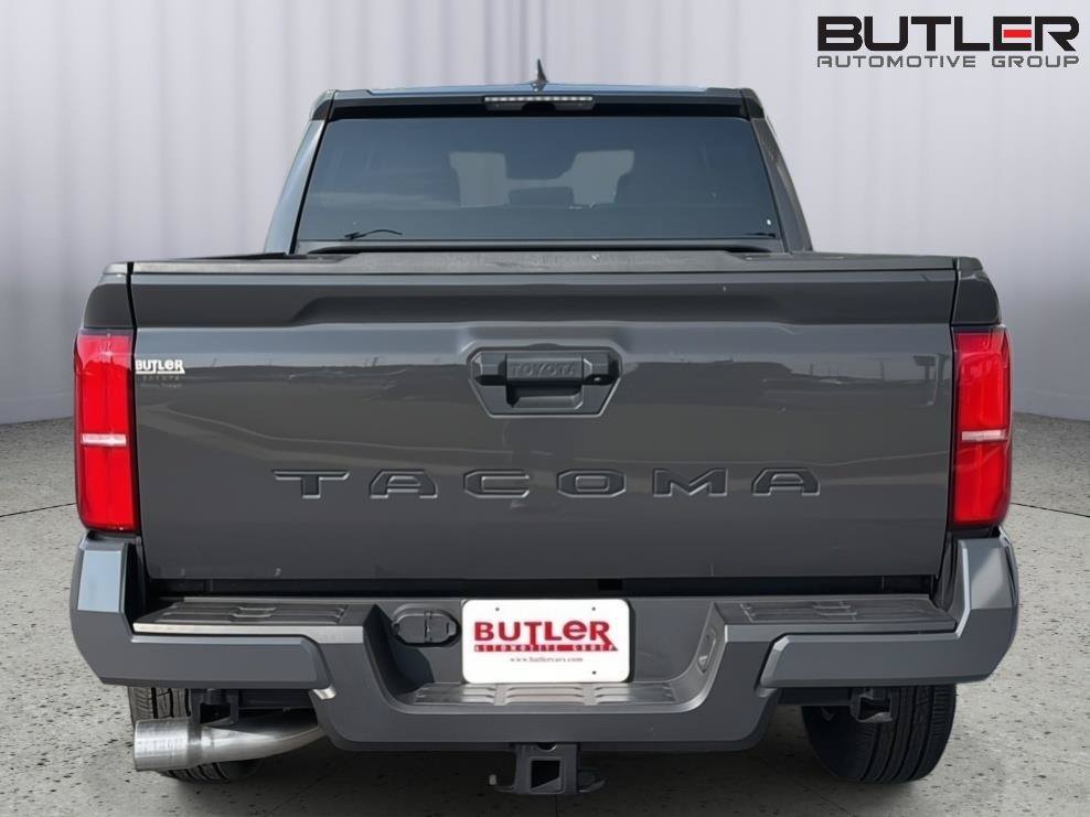 Used 2025 Toyota Tacoma TRD Sport RWD image 5