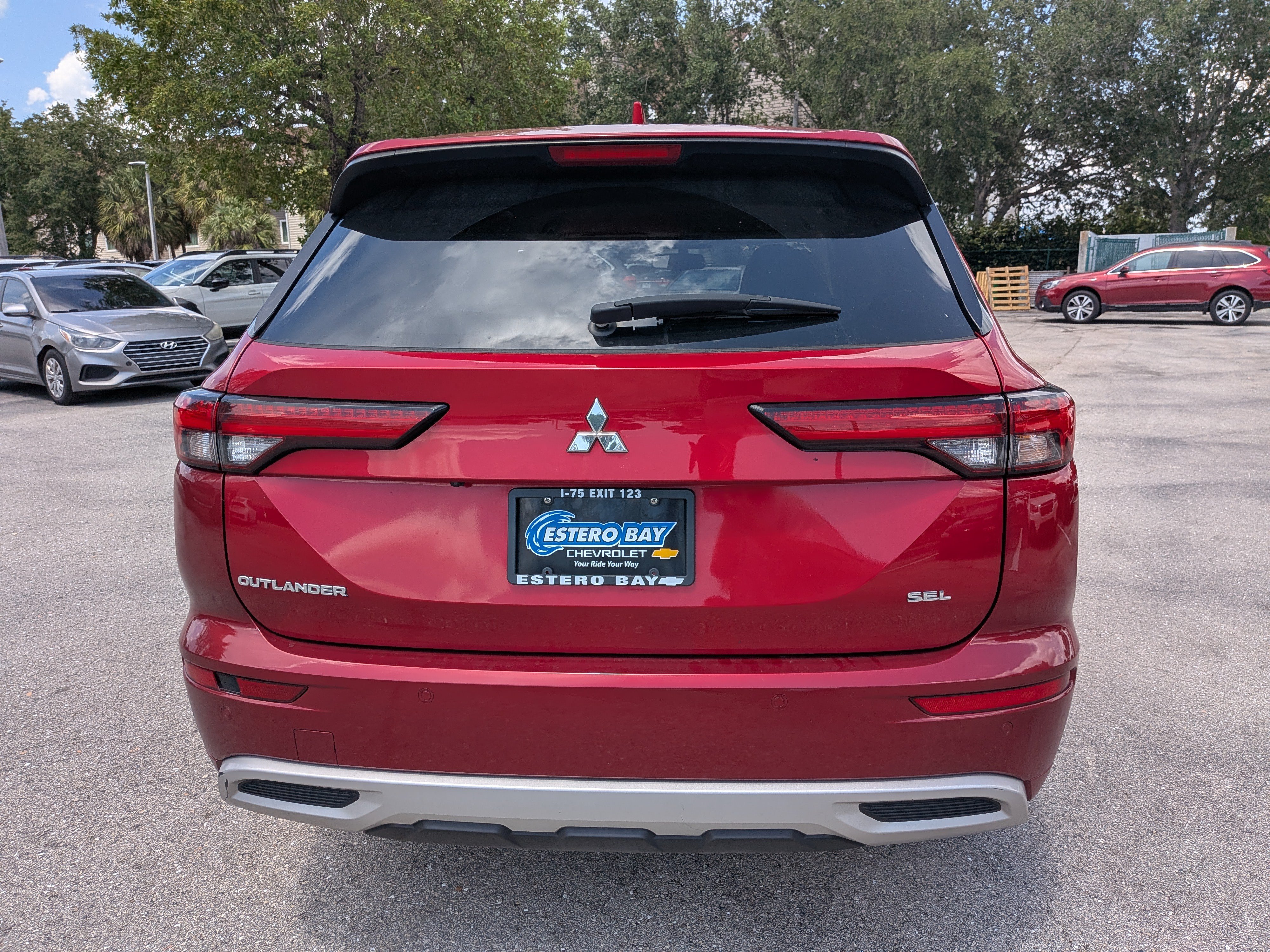 Used 2023 Mitsubishi Outlander SEL FWD image 5
