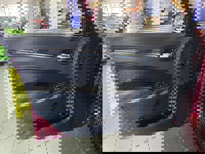 Used 2017 Chrysler 300 C w/ Harman/Kardon Audio Group image 7