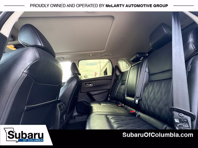 Used 2024 Nissan Rogue Platinum AWD/4WD image 16
