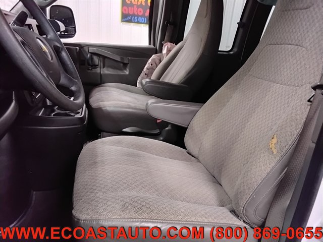 Used 2020 Chevrolet Express 3500 LT w/ LT Preferred Equipment Group RWD image 8