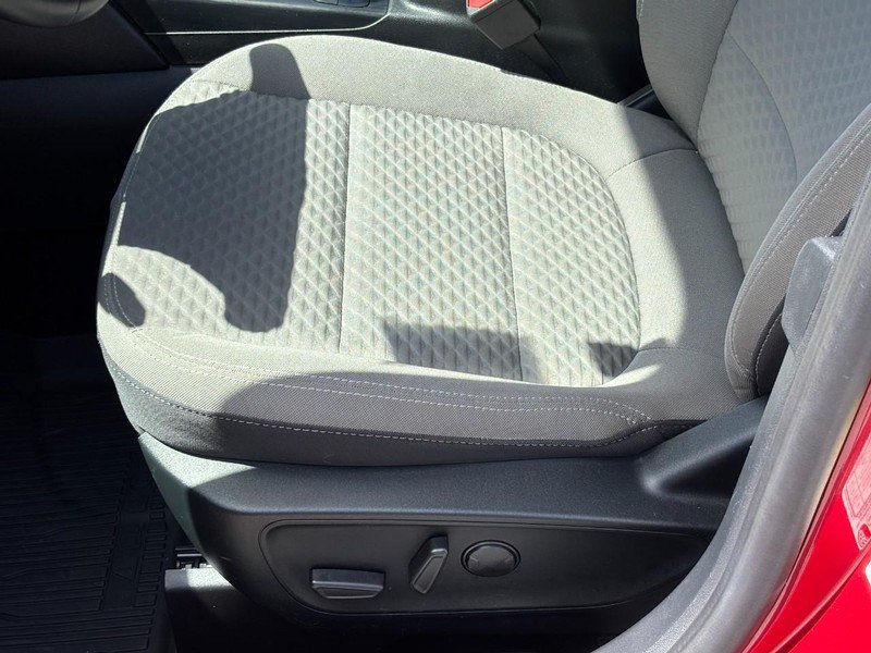 Used 2022 Ford Escape SE w/ SE Sport Appearance Package FWD image 15