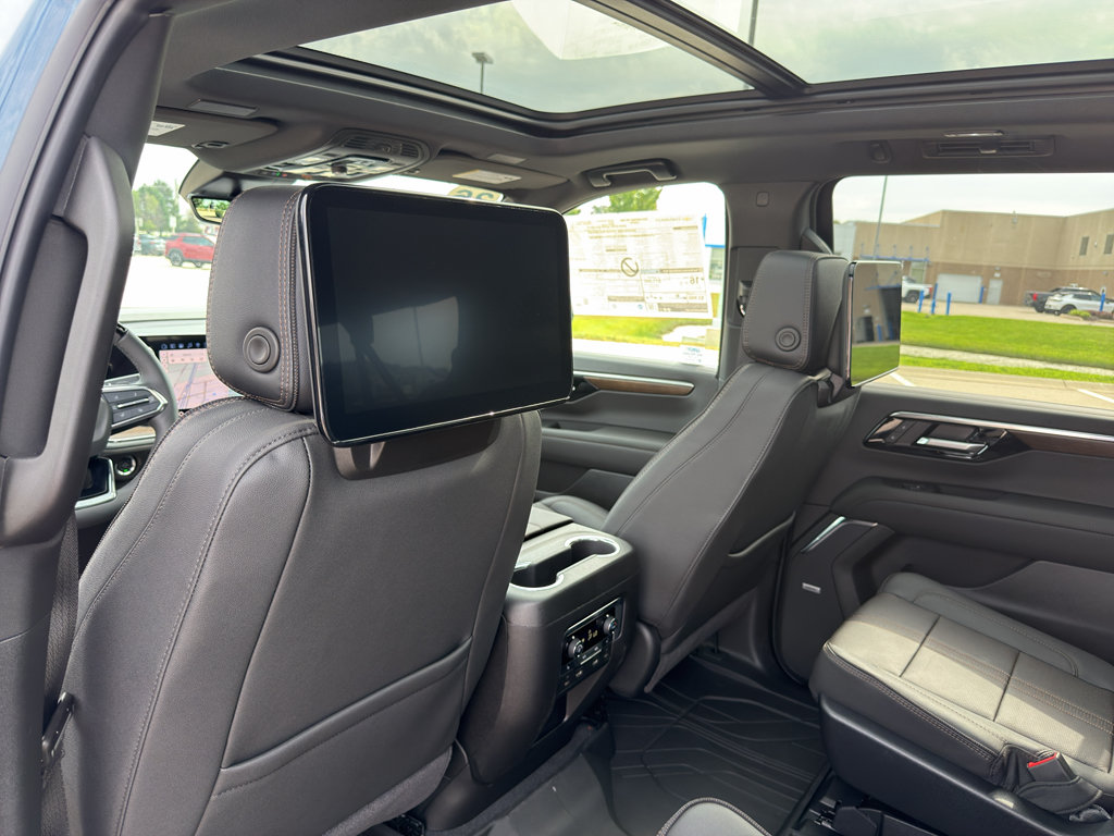 New 2026 Chevrolet Suburban High Country AWD/4WD image 20