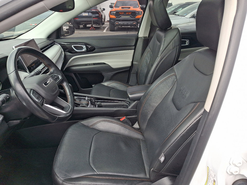 Certified 2022 Jeep Compass Limited w/ Sun and Sound Group image 23