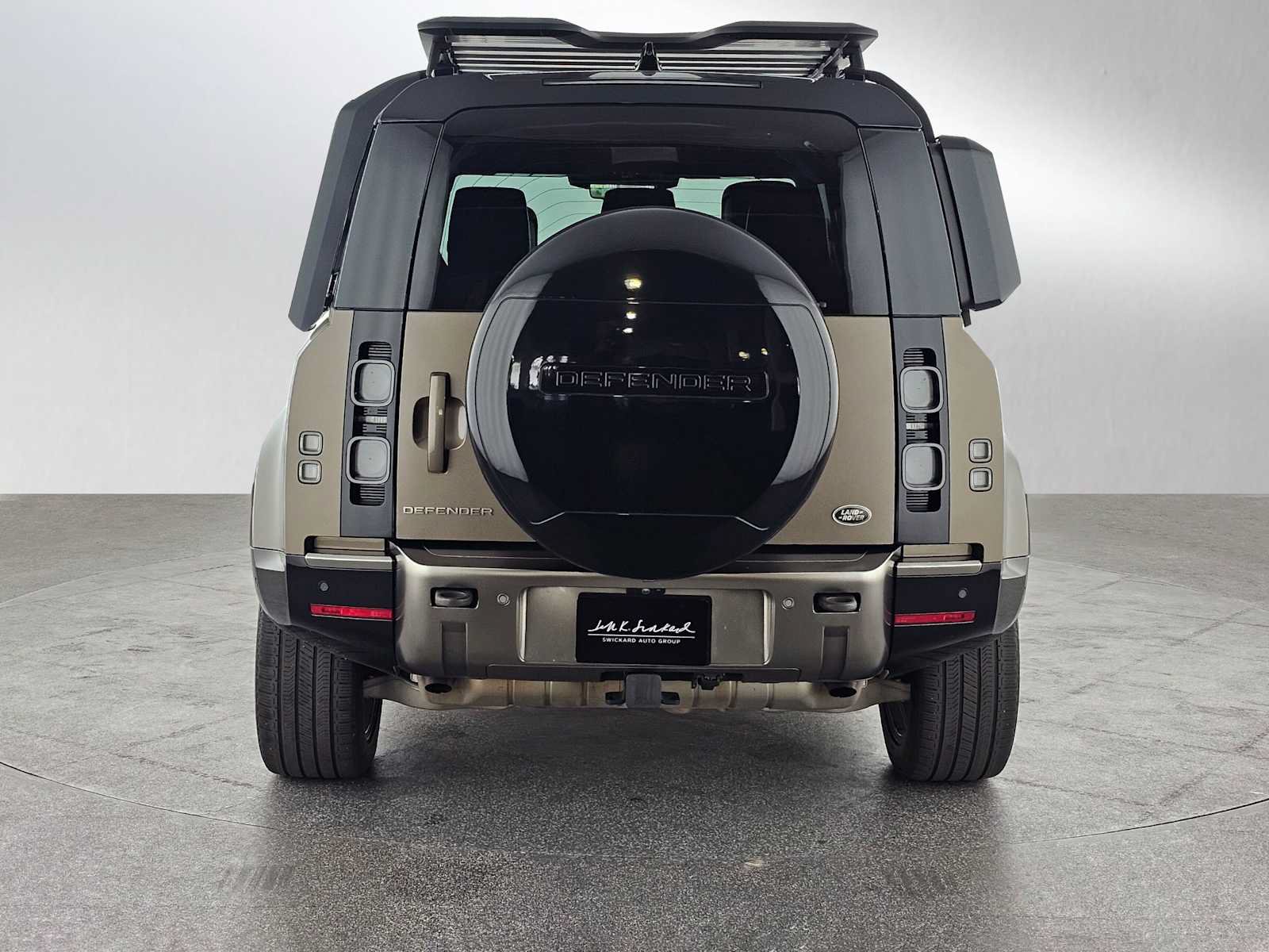 Used 2020 Land Rover Defender 110 X AWD/4WD image 4