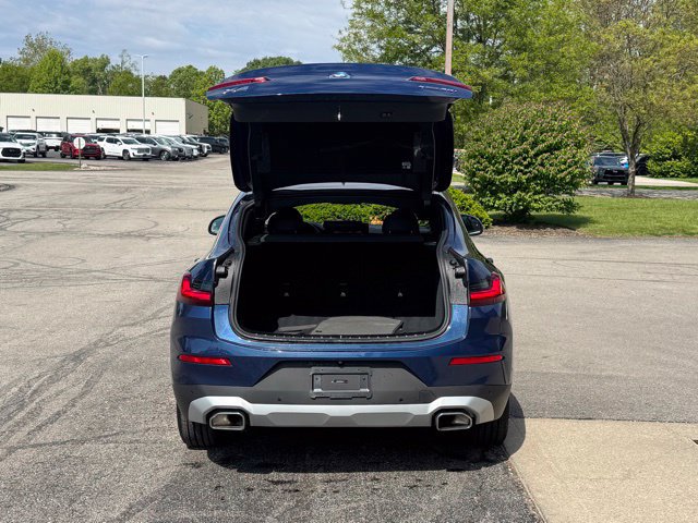Certified 2025 BMW X4 xDrive30i AWD/4WD image 33