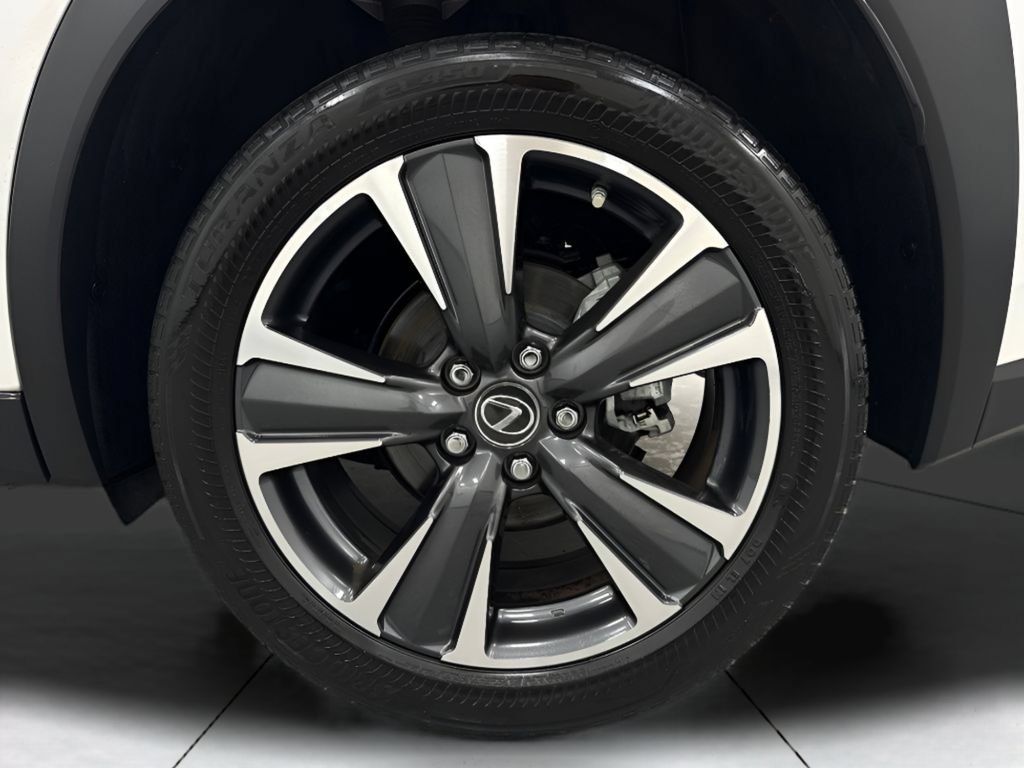 Used 2021 Lexus UX 200 w/ Accessory Package (Z1) FWD image 31