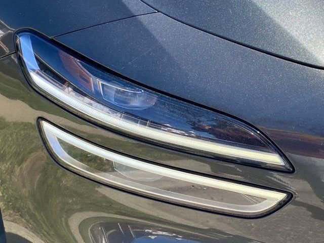 Used 2023 Genesis G70 2.0T image 8