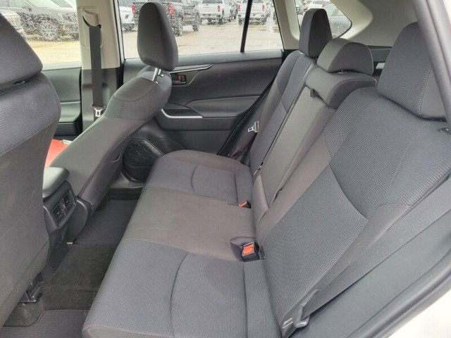 Used 2025 Toyota RAV4 LE image 25