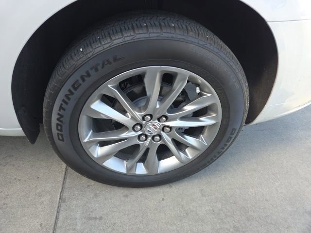 Used 2023 Buick Enclave Avenir w/ Avenir Technology Package image 10