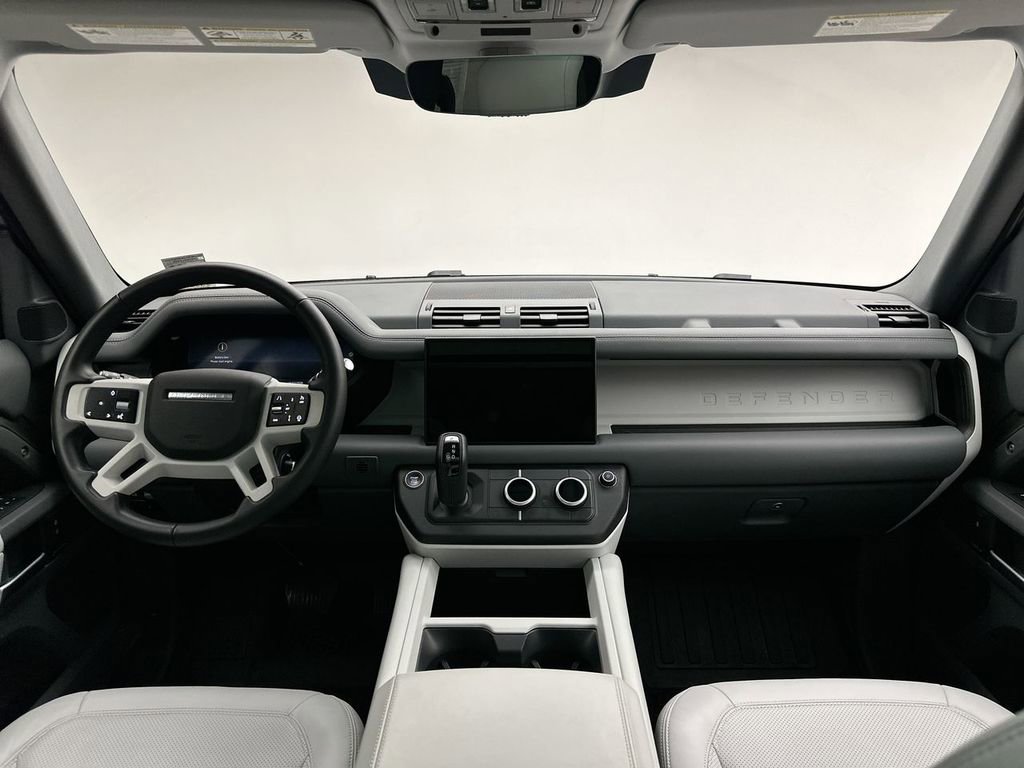 Used 2025 Land Rover Defender 110 S image 20