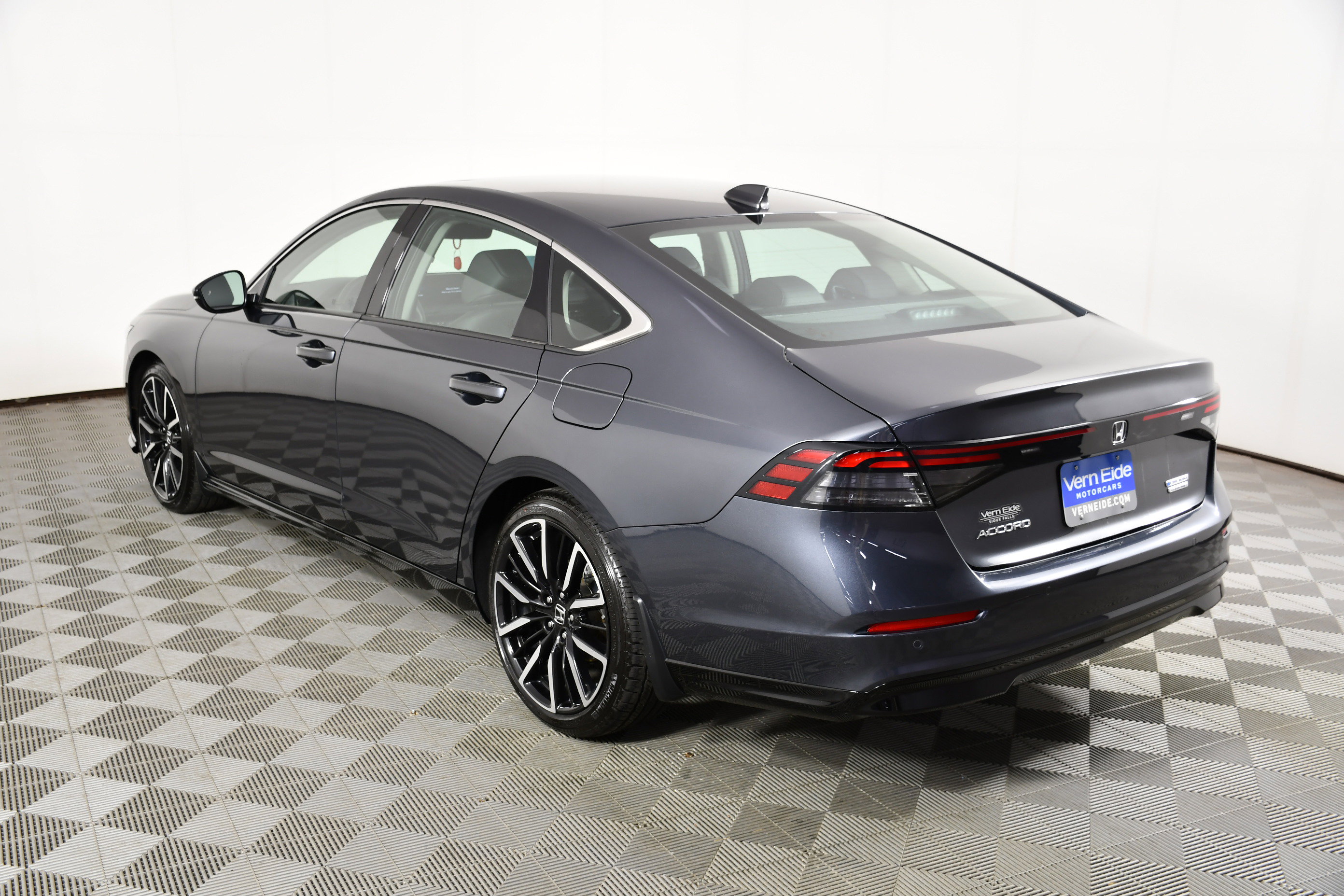 Certified 2025 Honda Accord Touring image 7