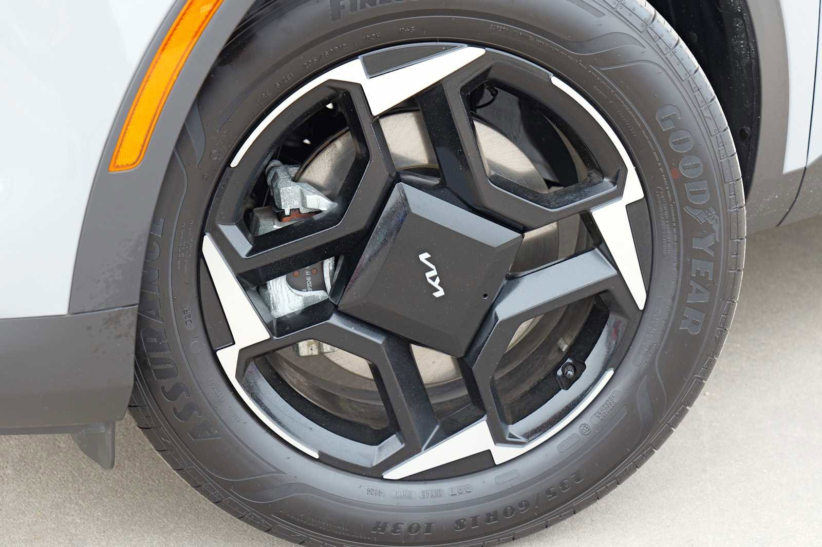 Certified 2026 Kia Sportage EX image 2