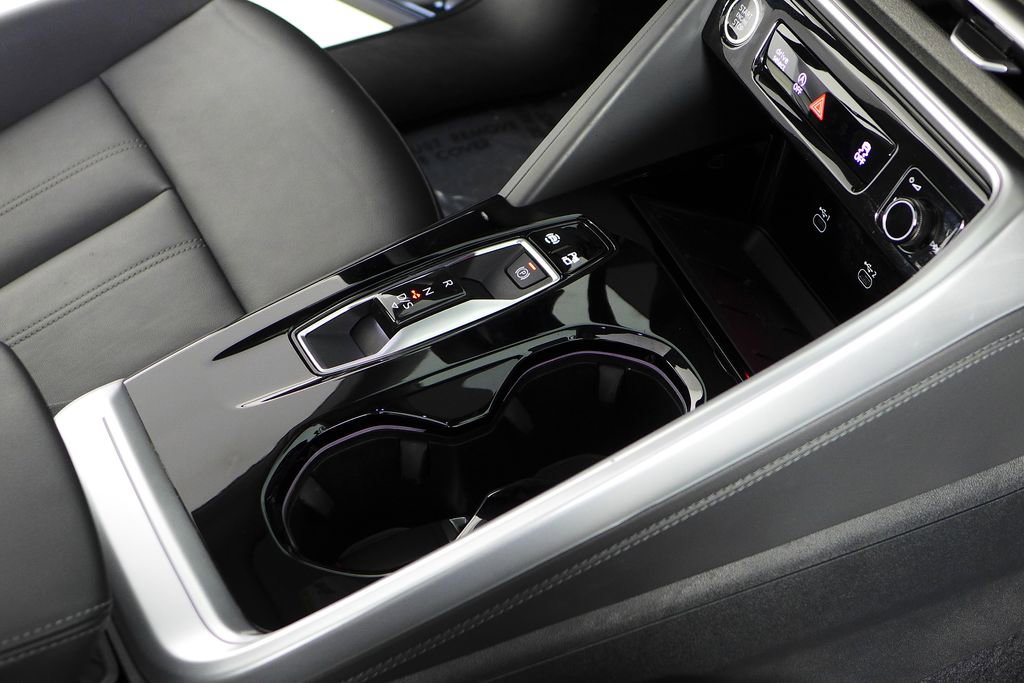 Used 2025 Audi Q5 Premium w/ Convenience Package AWD/4WD image 15