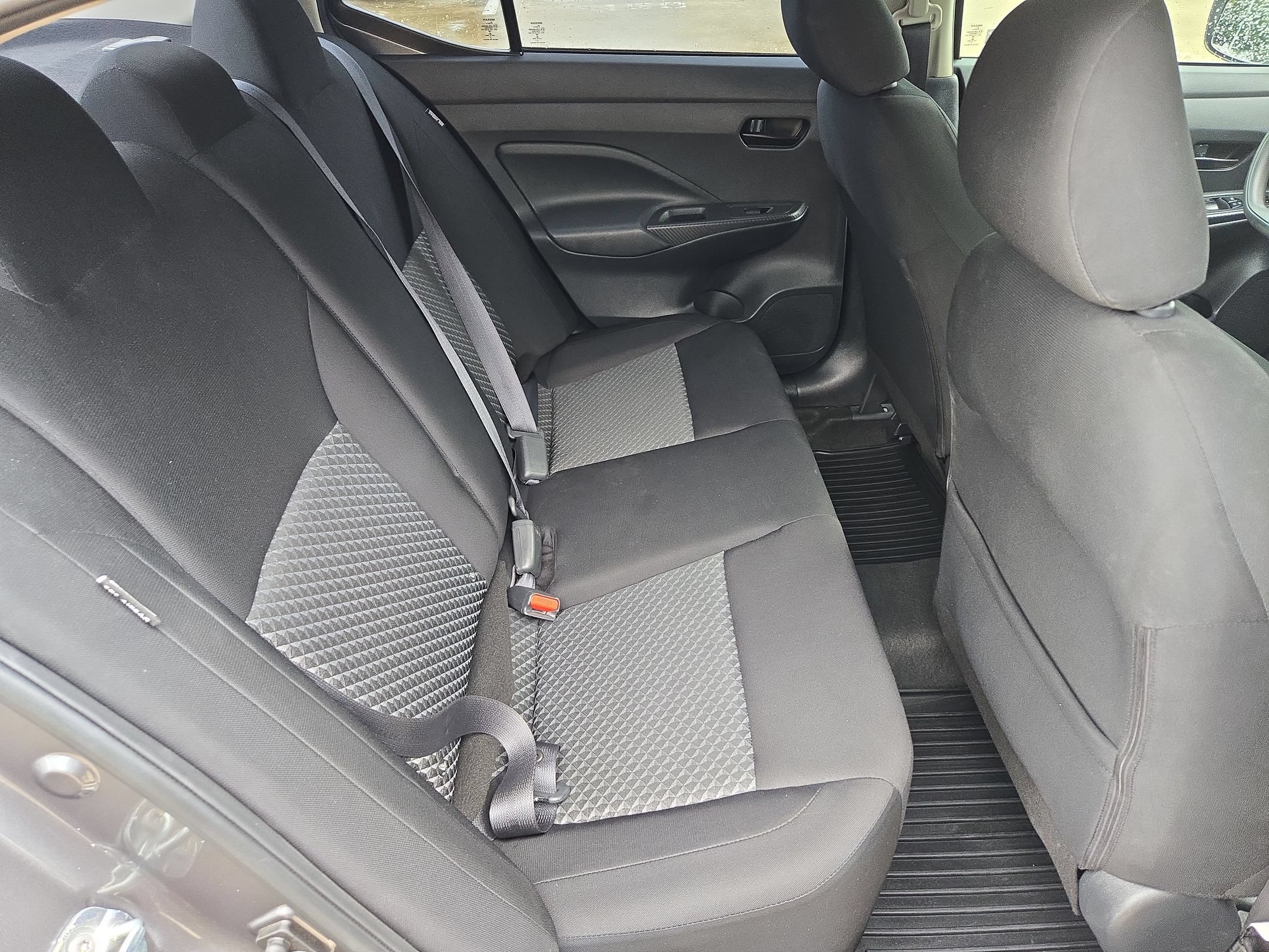 Used 2021 Nissan Versa S FWD image 25