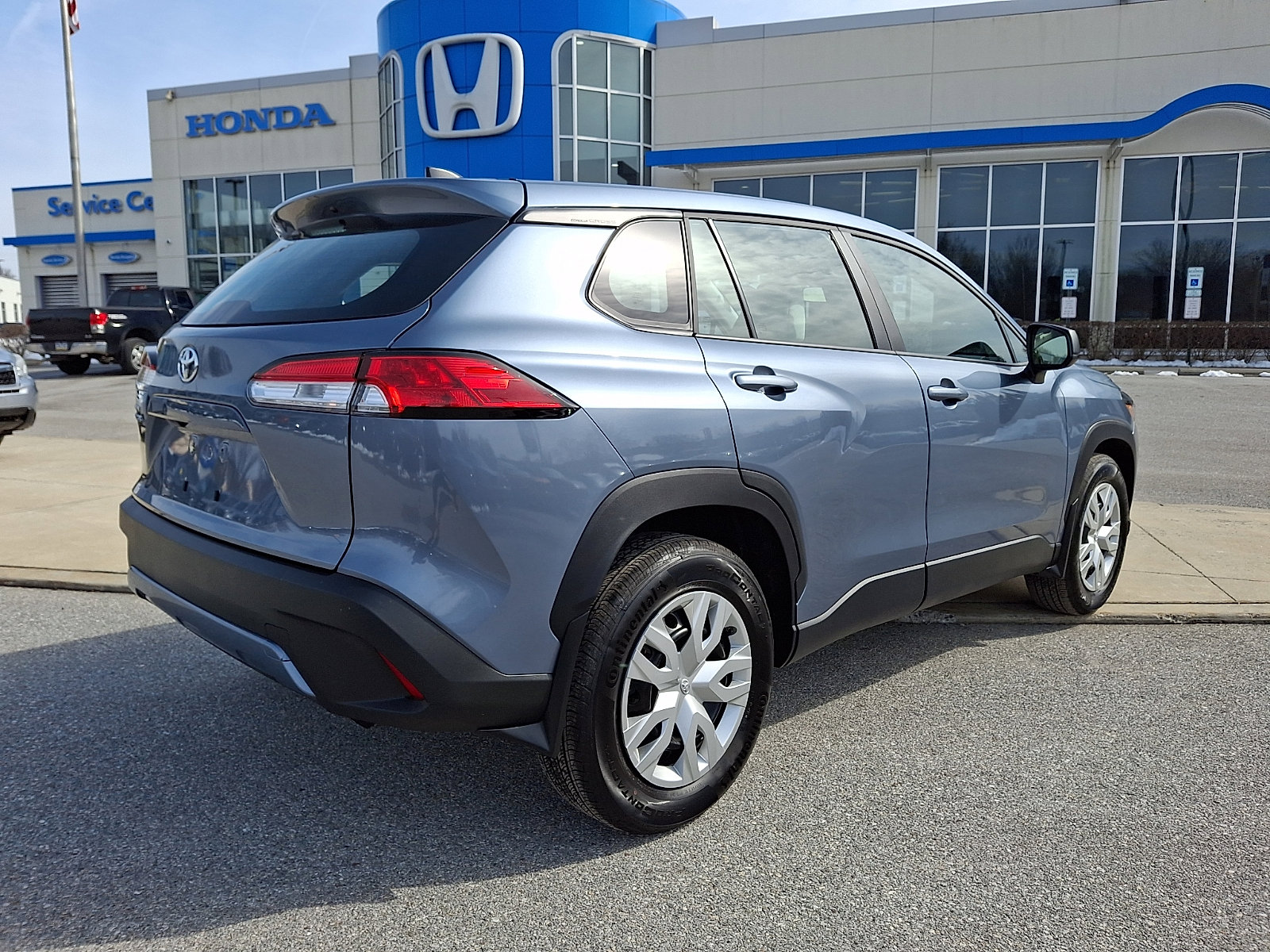 Used 2025 Toyota Corolla Cross L image 6