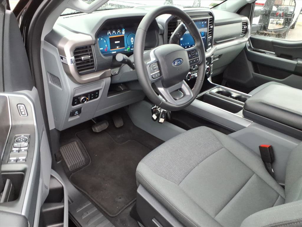 Used 2025 Ford F150 XLT w/ Equipment Group 301A Standard AWD/4WD image 8